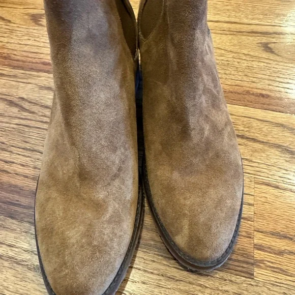 SUNDANCE Catalog Suede Ankle Boots Size 39 (Size 8)  Gorgeous Like New - Picture 4 of 14